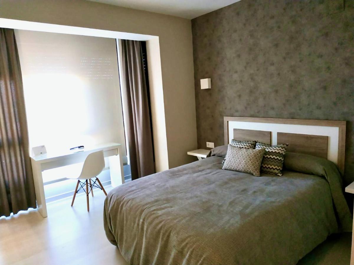 Hotel Los Conejos Mora Luaran gambar